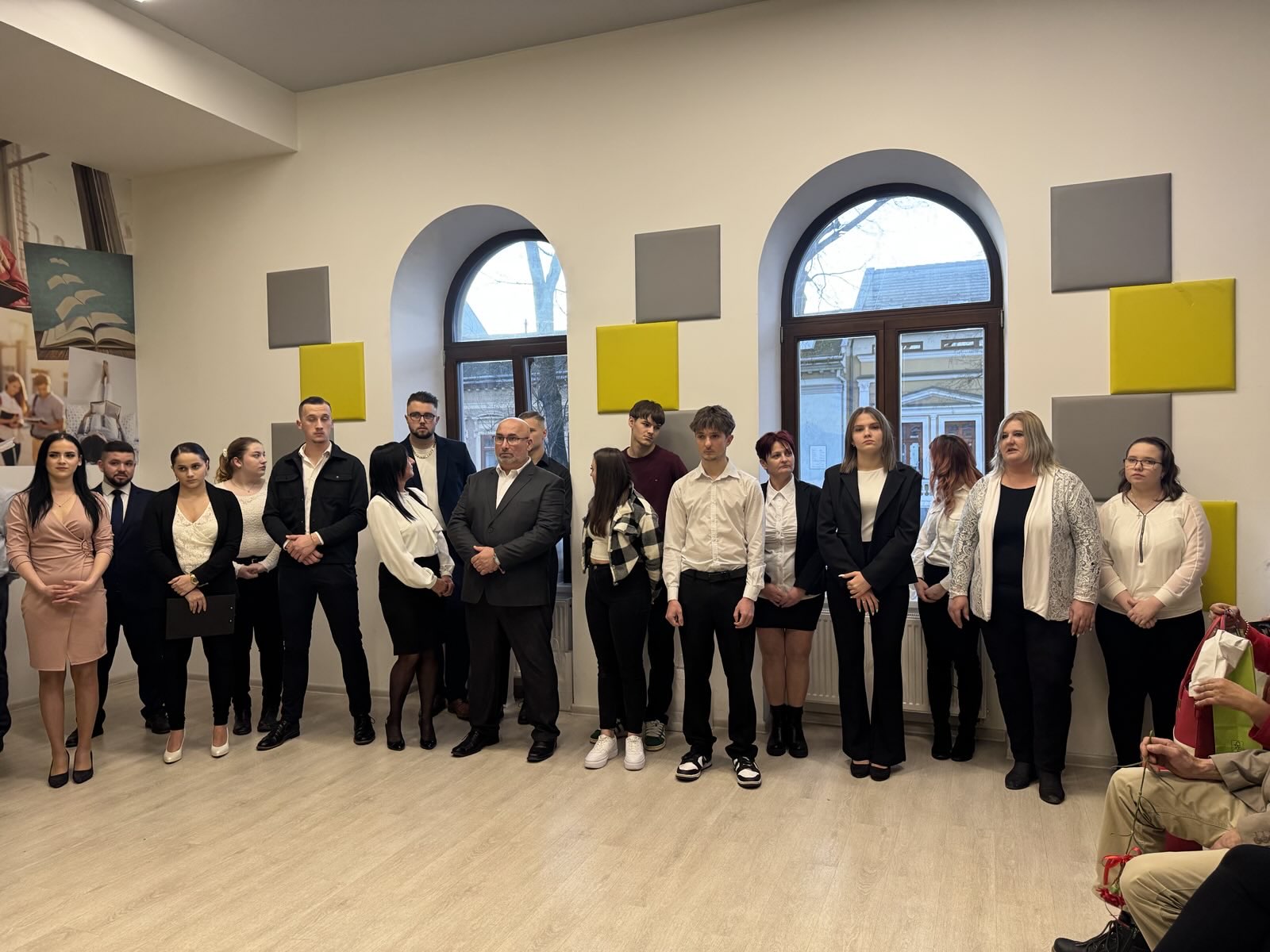 Egy fontos cél kapujában – Ünnepélyes szalagtűzés Nyíregyházán